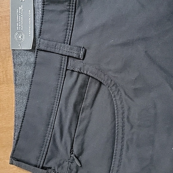 Men's Van Heusen MaxFlex 5 Pocket Pants, Black, Size 38x32, NWT-small defect - Picture 5 of 12